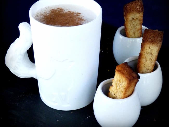 Lait chaud à la crème de marrons et vanille