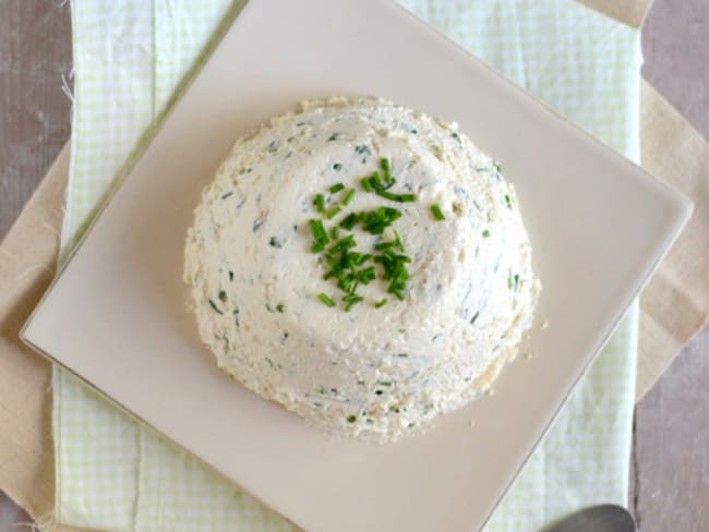 Fromage végétal aux noix de cajou, ail et fines herbes