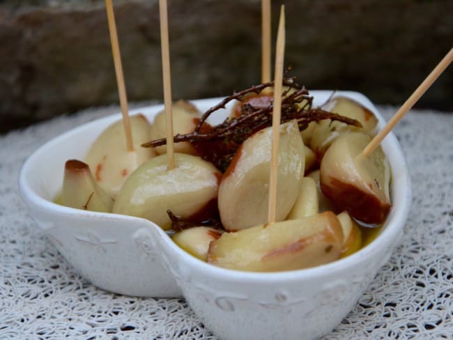 Ail mariné pour l’apéritif