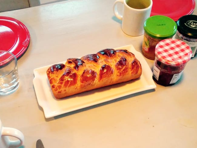 Brioche tressée à la main