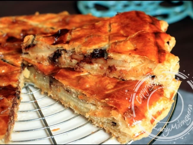 Galette à la crème d’amandes, poire et chocolat