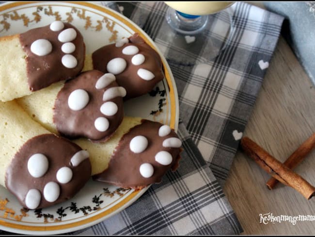 Pattes de chat comme des langues de chat