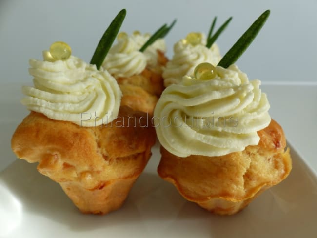 mini cupcakes au saumon fumé, topping au fromage frais