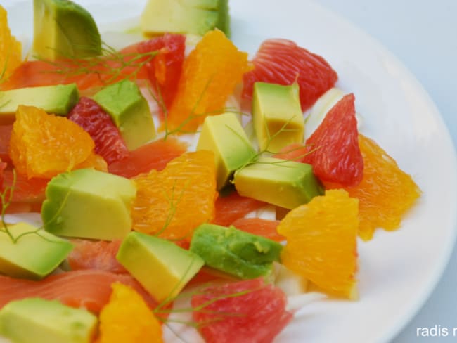 Salade de saumon fumé, fenouil, agrumes et avocat