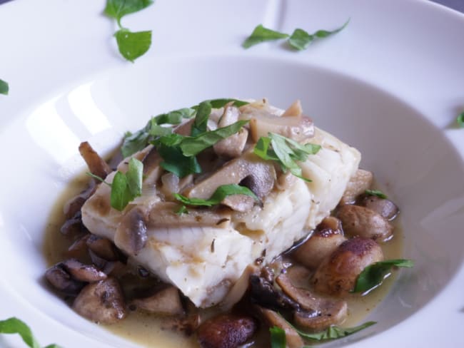 Filets de colin à la crème de champignons de Paris