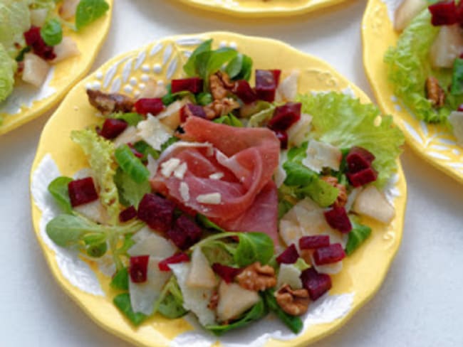 Salade jambon de Parme, poires et parmesan