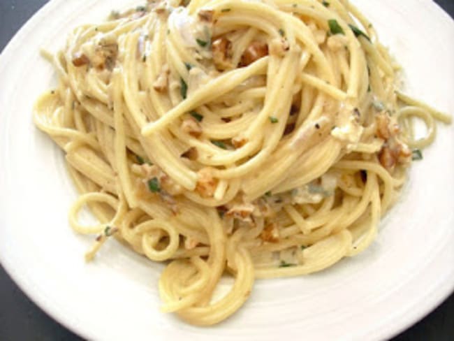 Spaghetti au Bleu, Noix et Oeufs