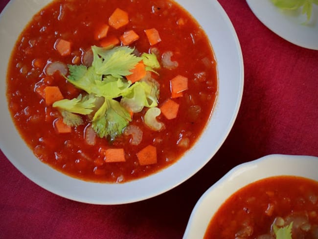 Soupe de tomates fumée et épicée