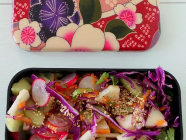 Bento de salade au chou rouge