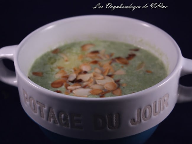 Velouté brocoli-amandes