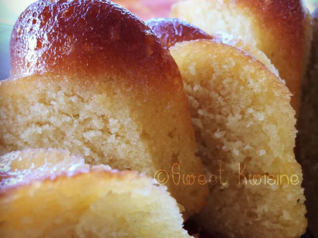 Le bundt cake au citron vert et framboises