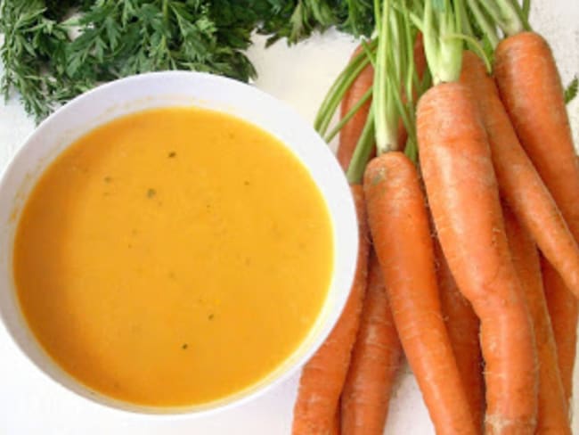 Velouté de carottes, fenouil et coriandre