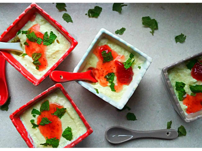 Mousse de ricotta au citron vert, coulis de fraises et menthe