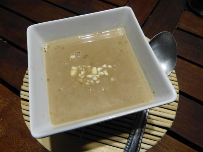 Velouté de châtaignes au foie gras