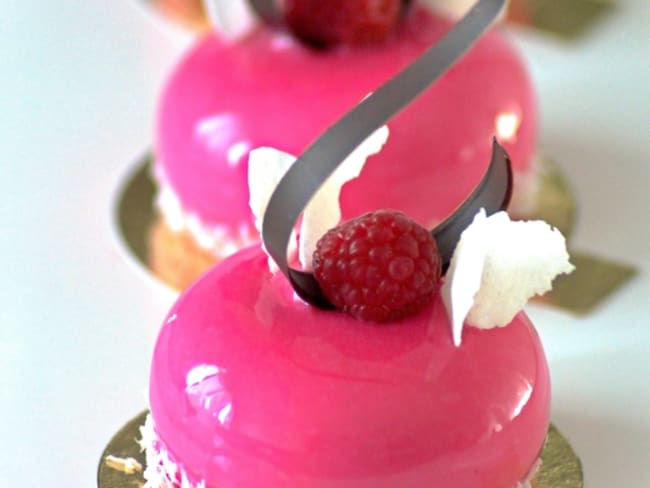 Entremets cupidon Coco, combava Fraise