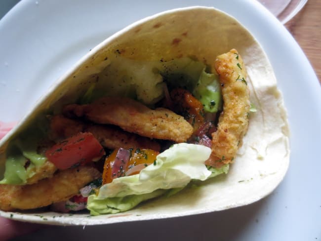 Fajitas au poisson épicé et guacamole