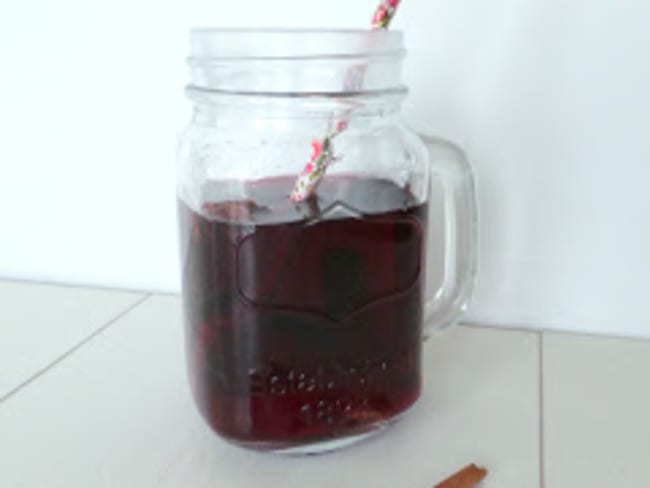 Jus de raisin chaud aux épices