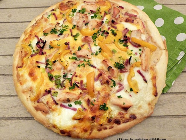 Pizza poulet-bacon sauce moutarde et miel