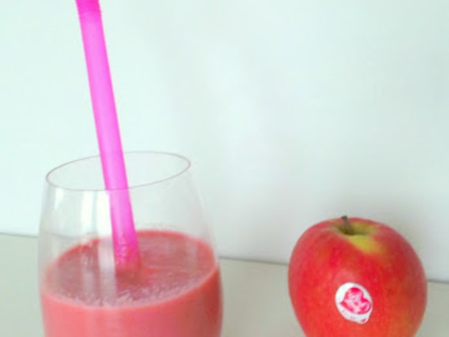 Smoothie pommes Pink Lady, framboises et bananes