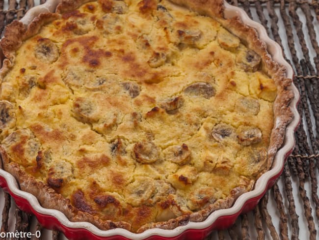 Tarte aux pommes, bananes et noix de coco