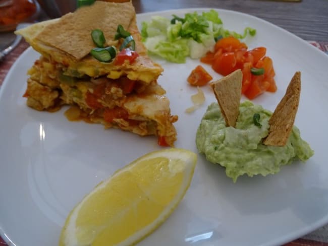 Quesilladas à la mexicaine et son guacamole