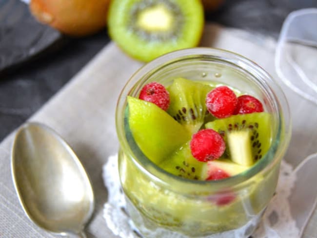 Matchia pudding à la noix de coco et kiwi