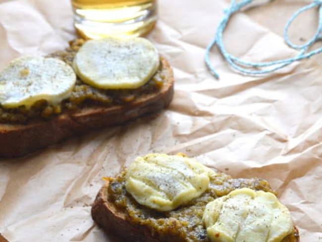 Bruschette aux Aubergines sous huile, Chèvre et Myrte citronnée