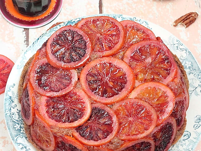 Gâteau renversé à l'orange sanguine et aux noix de pécan