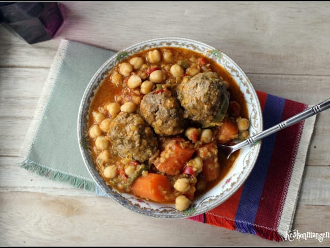 Tajine de lentilles corail et pois chiches aux keftas