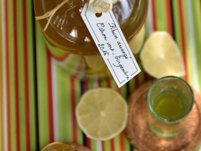 Boisson alcoolisée : Rhum arrangé citron vert-gingembre