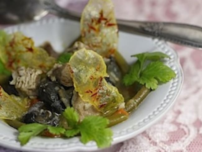 Escargots tête de veau et chips de pommes de terre au safran