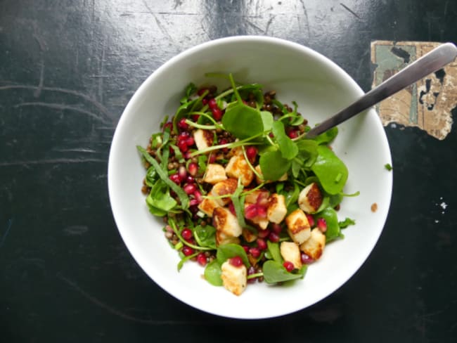 Salade de lentilles, pourpier, halloumi, grenade