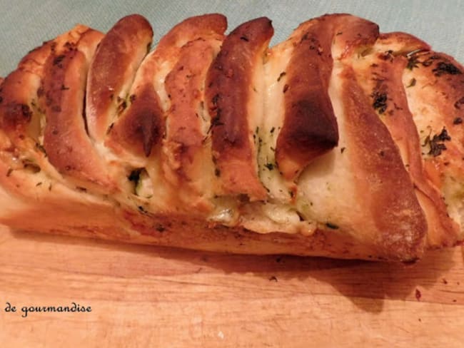 Pull apart bread persillé au Cantal entre-deux