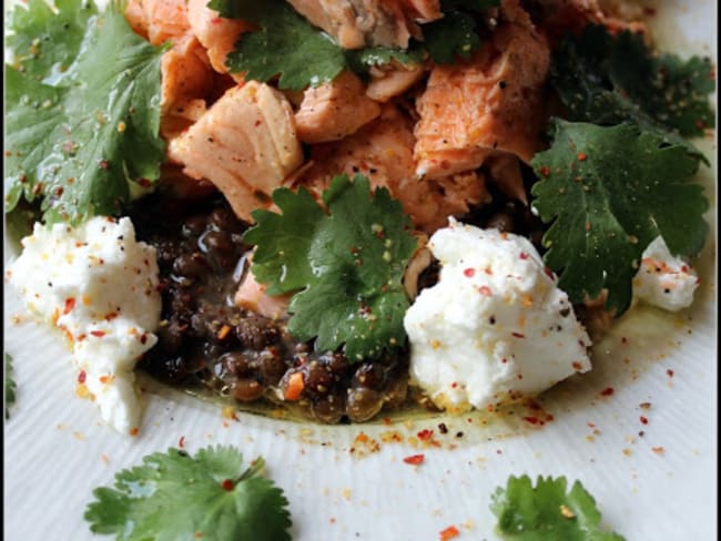 Salade de lentilles au saumon et au chèvre