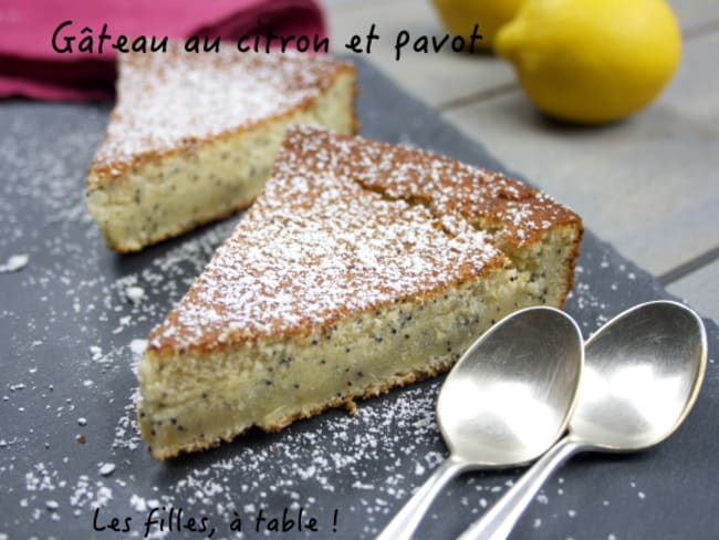 Gâteau moelleux au citron, pavot et lait ribot