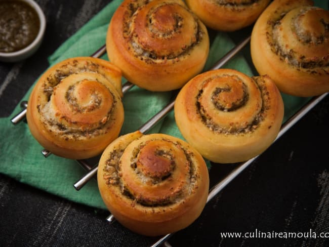 Petits pains escargots au pesto et mozzarella