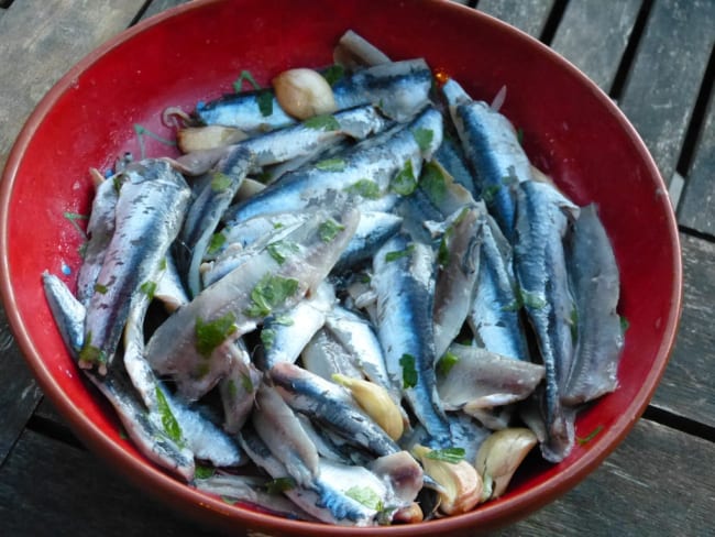 Anchois à l'aïl et persil