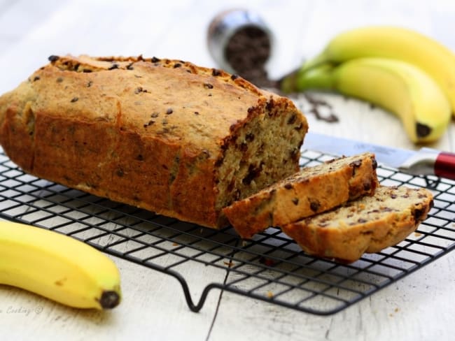 Banana bread aux noisettes et pépites de chocolat