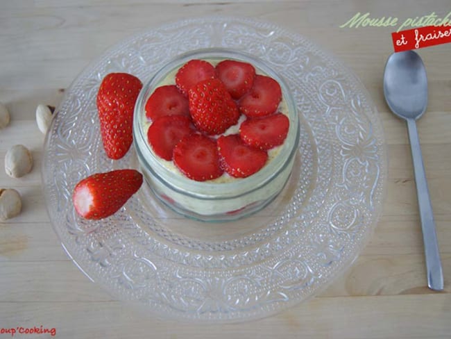 Mousse mascarpone à la pistache et fraises