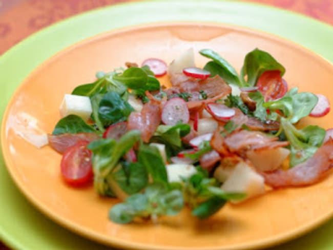 Salade de mâche, poires, roquefort