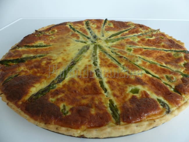 Quiche fine au chèvre et aux asperges, pâte brisée aux graines de cumin