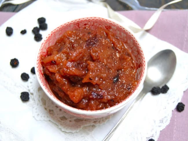 Compote de pommes et baies d'aronia à la cannelle