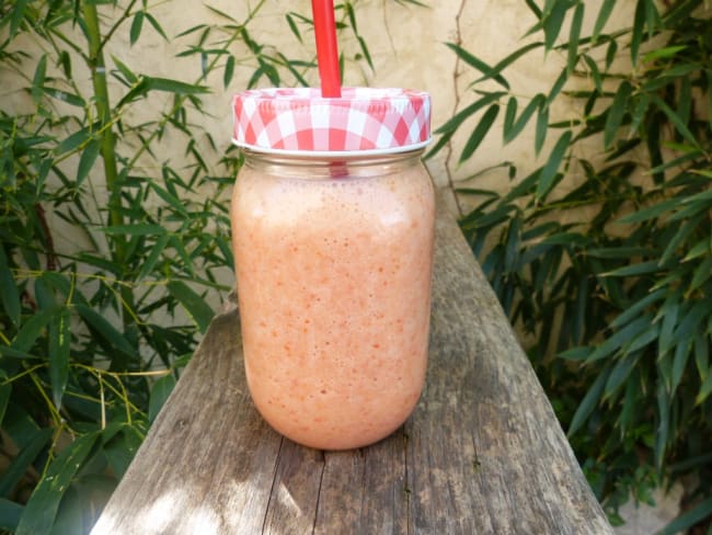 Milk-shake fraises banane et aloe vera