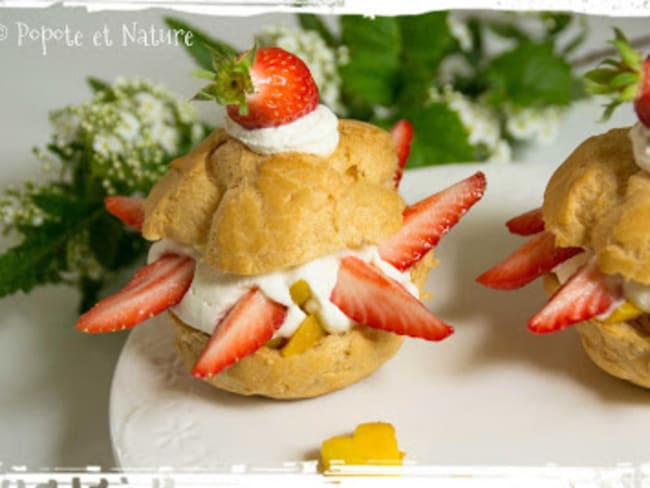 Choux à la mangue et aux fraises fraîches, chantilly crémeuse à la bergamote