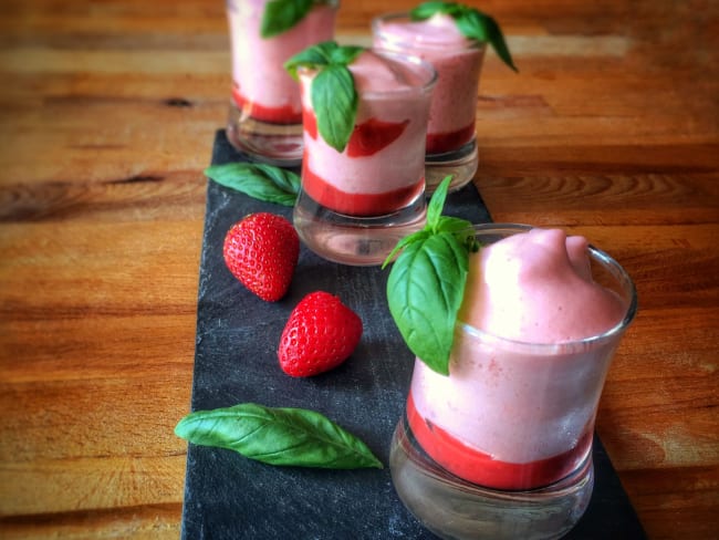 Mousse aérienne fraise - basilic