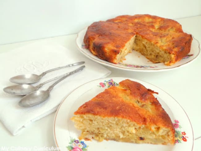 Gâteau pommes, rhubarbe et miel