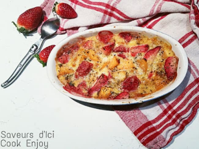 Gratin de fraises et melon à la poudre d'amandes et à la menthe