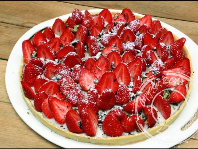 Tarte aux fraises sur sa panna cotta coco