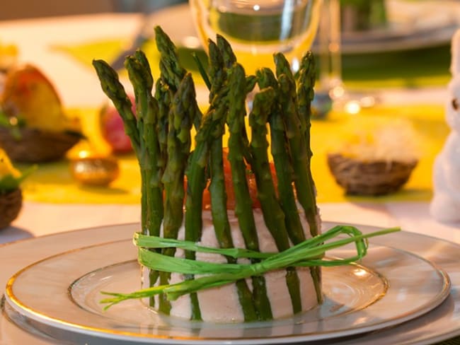 Bavarois aux deux saumons en charlotte d’asperges vertes