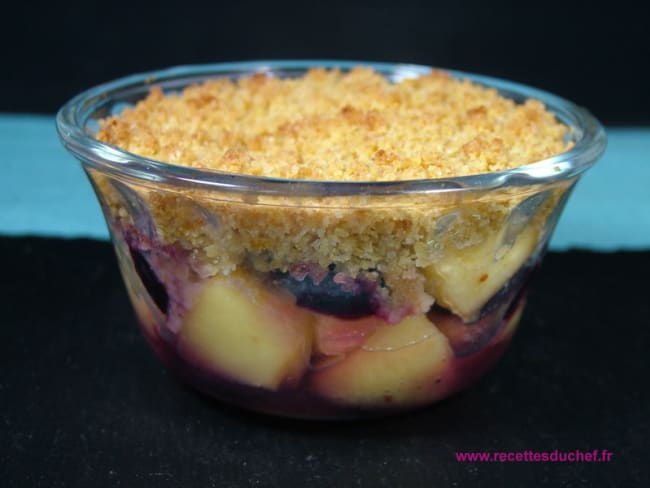 Crumble aux pommes, myrtilles et farine de Son d'Avoine